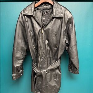 VINTAGE Genuine leather trench coat.